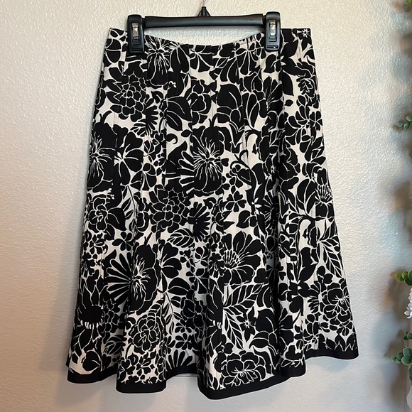 Ann Taylor Dresses & Skirts - Ann Taylor Skirt